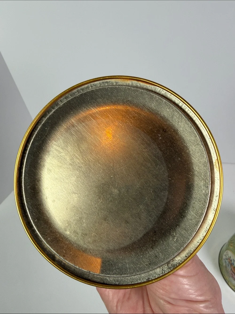 Vintage Biscuit Cookie Tea Tin England Floral Decorative Canister Gold Trim 6”